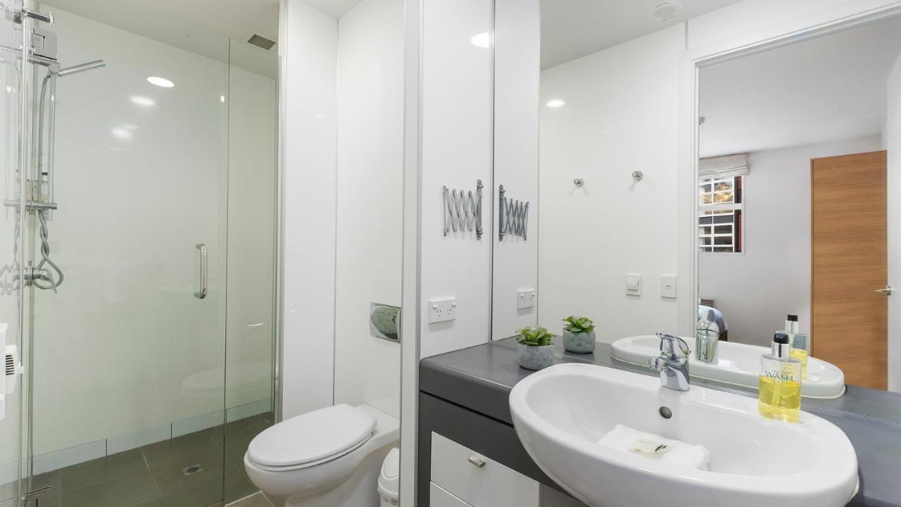 Marina Views - Apt 207 Куийнстаун Екстериор снимка
